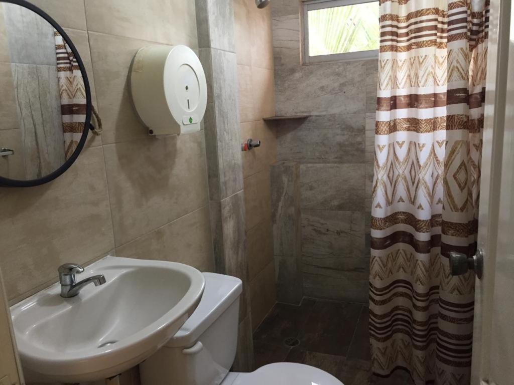 Hotel Fika Гуаякуил Екстериор снимка